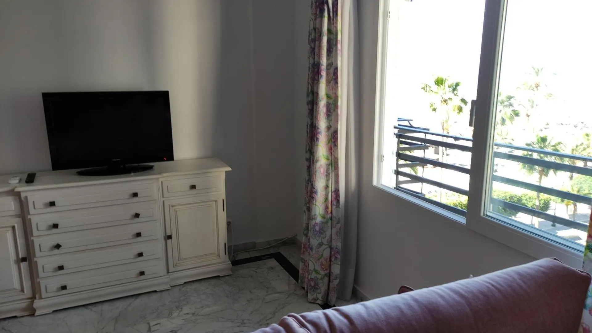 Apartment In Marbella First Line Beach Apto 4-3 0*,